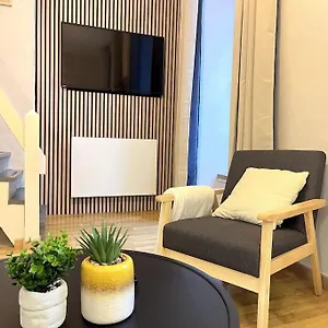 https://montagnart-studio-4pers-30m2-coeur-village.midi-pyreneeshotels.com